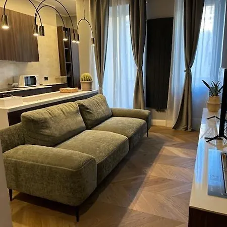 Apartment V28 *